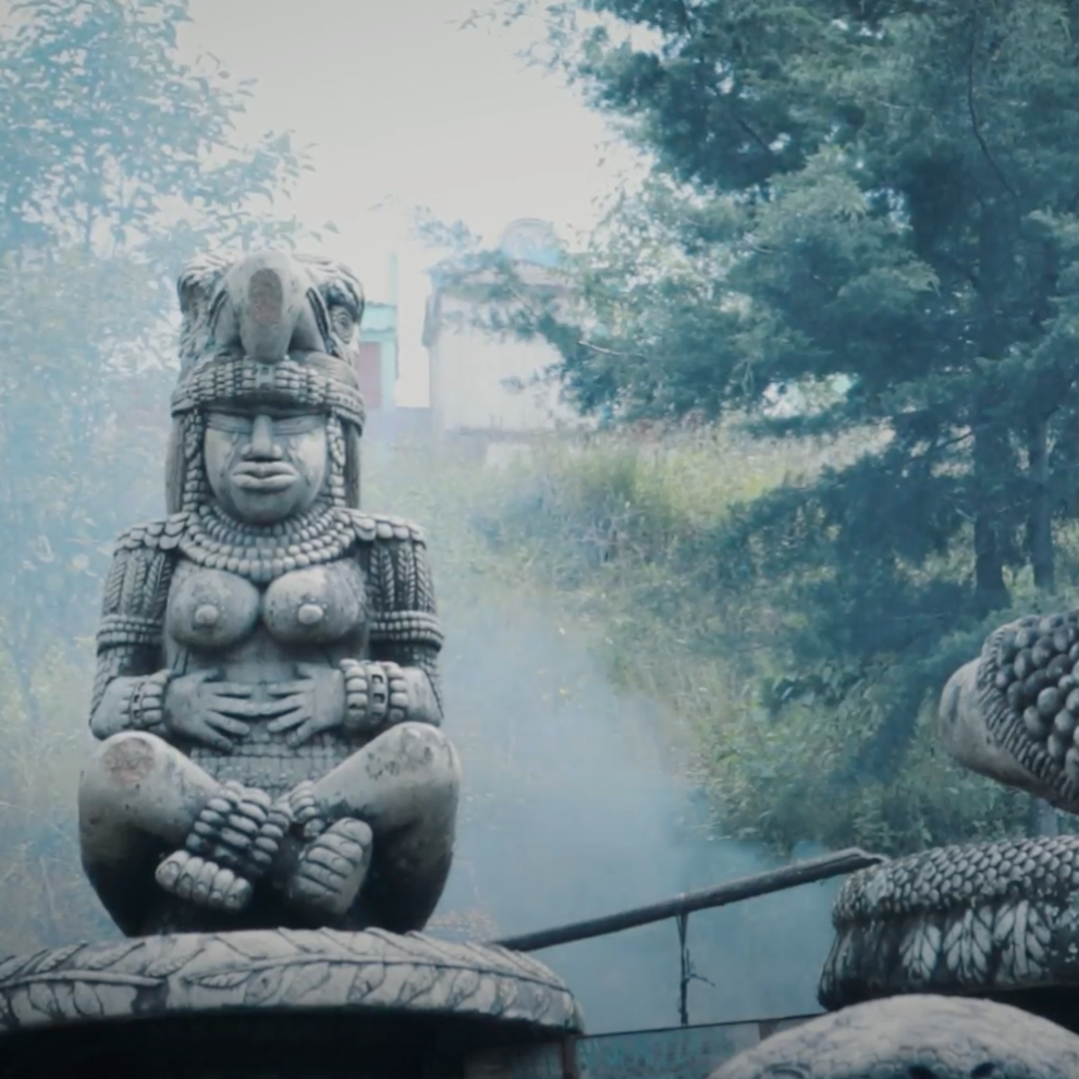 Discover ancient mayan art during our retreat.